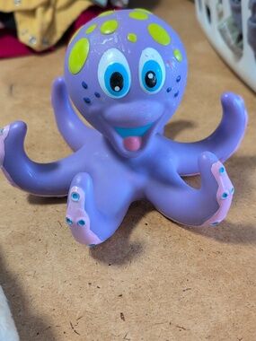 ❤️‍🔥10/$10❤️‍🔥 Nuby Purple Octopus Bath Toy
